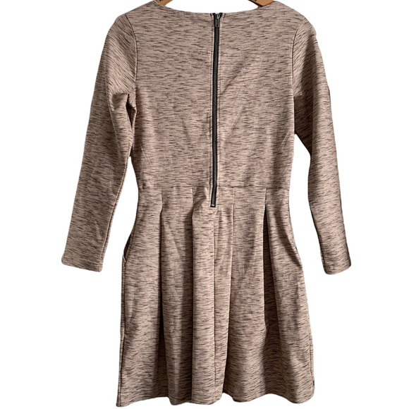 H&M Women’s Long Sleeve Light Brown Tan Dress Size Medium - Picture 4 of 17